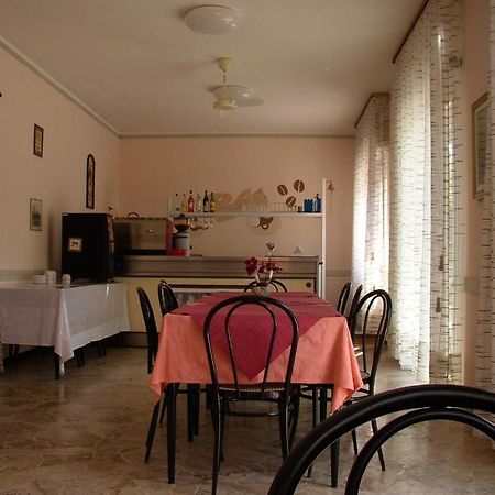 Hotel Ivette Rimini Extérieur photo