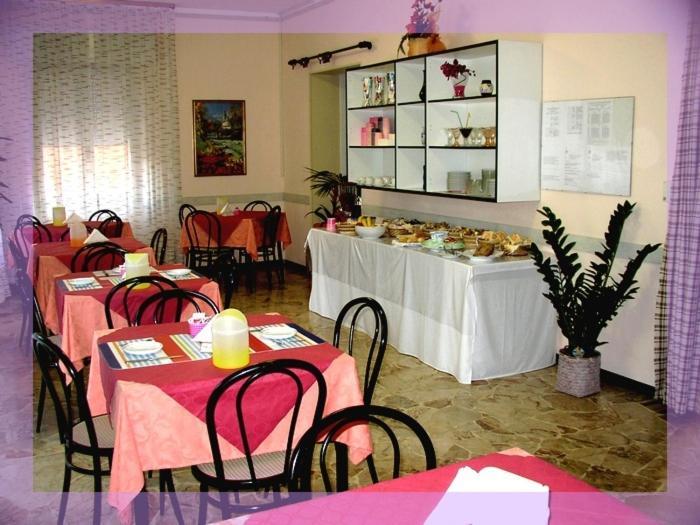 Hotel Ivette Rimini Extérieur photo