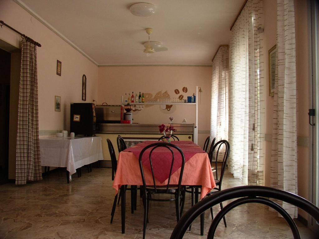 Hotel Ivette Rimini Extérieur photo